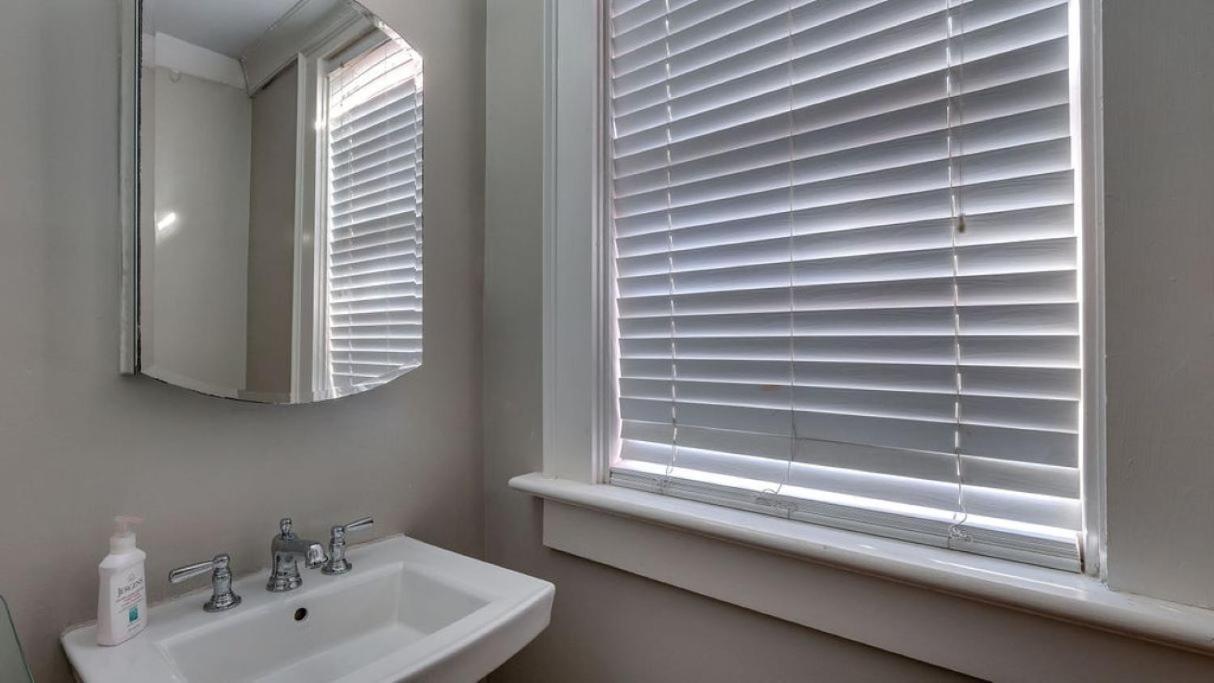 201 York #3 - Homey Downtown 2 Bedroom Steps From The River Савана Екстериор снимка