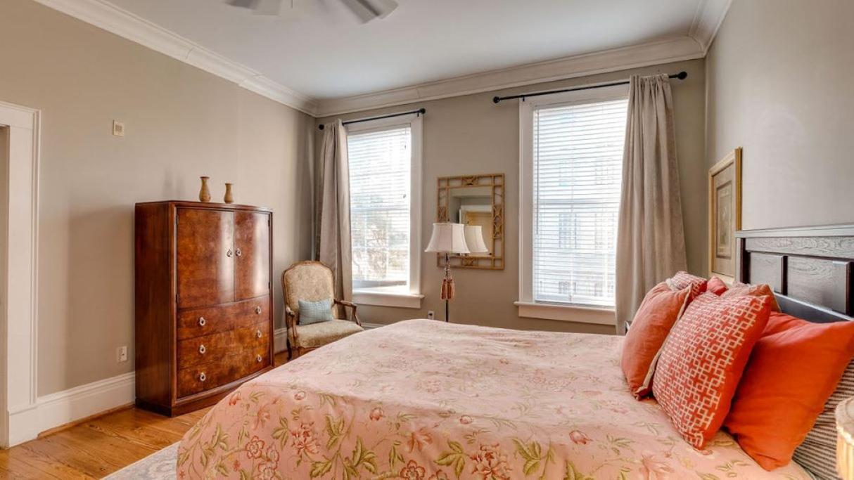 201 York #3 - Homey Downtown 2 Bedroom Steps From The River Савана Екстериор снимка