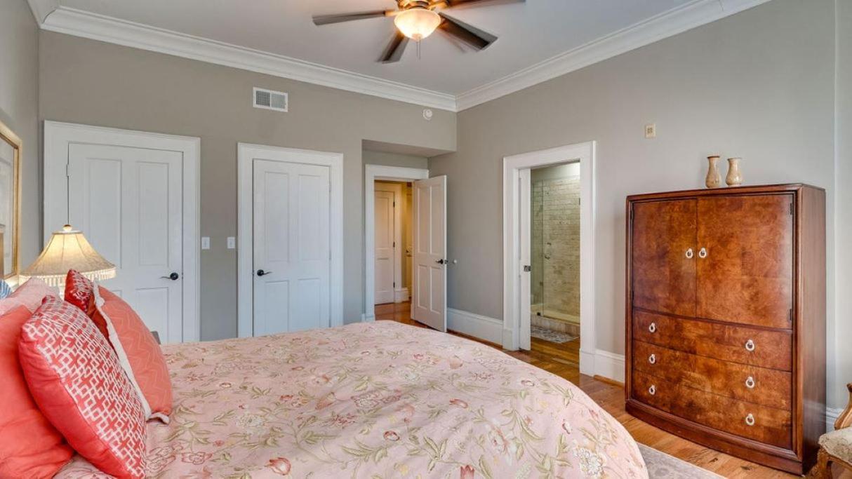201 York #3 - Homey Downtown 2 Bedroom Steps From The River Савана Екстериор снимка