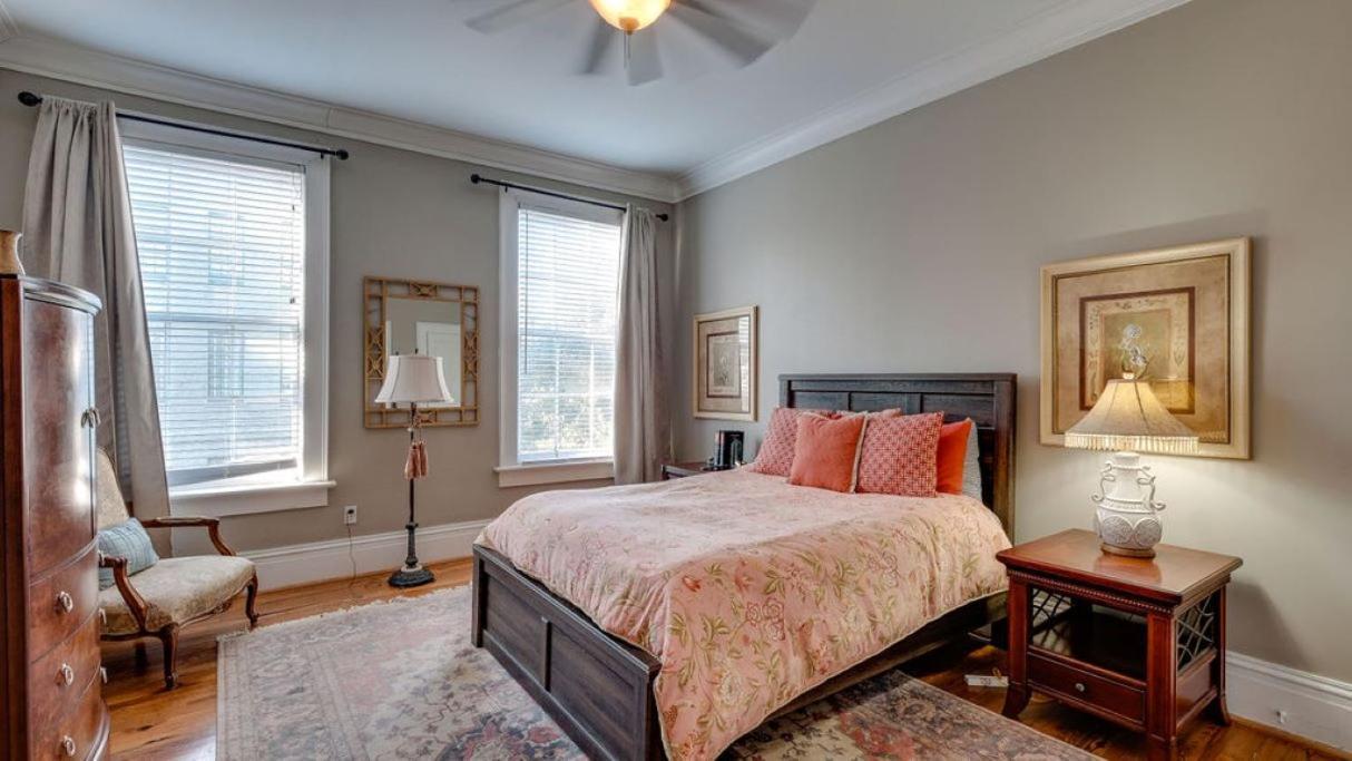 201 York #3 - Homey Downtown 2 Bedroom Steps From The River Савана Екстериор снимка
